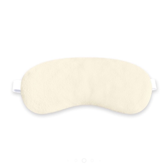 Aleva Organics Relaxing Eye Pillow | Hot & Cold Therapy | Lavender | Organic - Picture 4 of 5